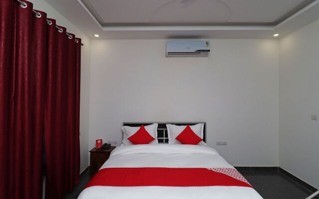 OYO 28576 Laxmi Residency