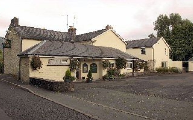 Usk And Railway Inn