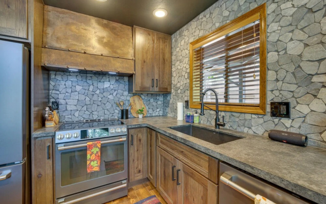 Peaceful Cabin Between Flagstaff & Sedona!