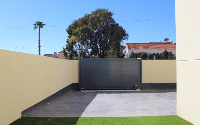 Adosado en 1ª linea del mar