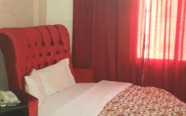 Sandra Hotel