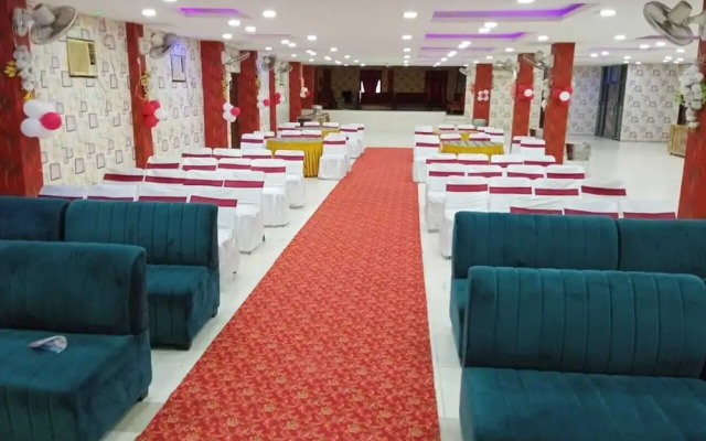 Hotel Vibrant Lawn And Banquet
