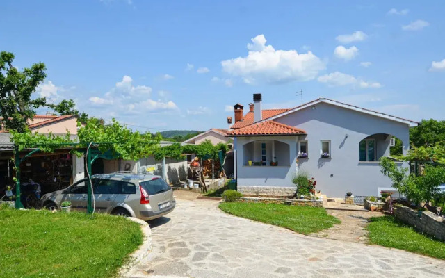 Radovani Peaceful and Serene Apartment With Terrace