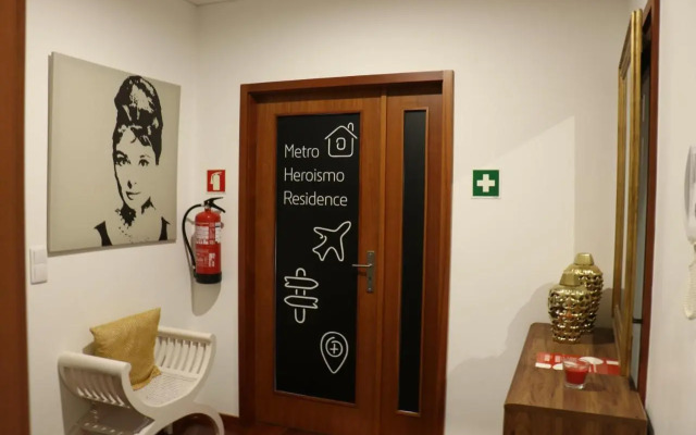 Metro Heroismo Residence
