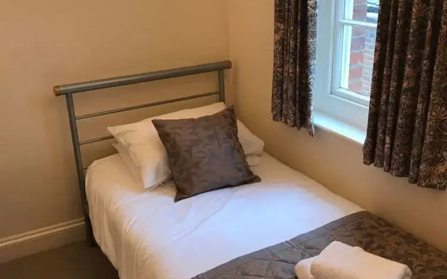 Woodstock Road Apartments (Peymans)