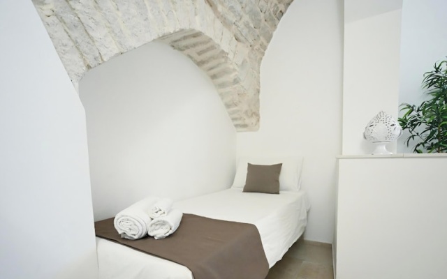 Paradise Rooms