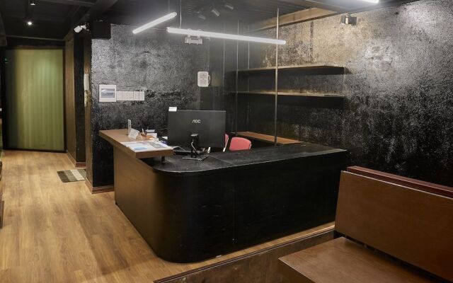 The Garden Capsule Hotel