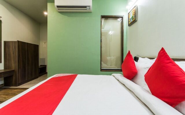 Vaccinated Staff- Capital O 15445 Hotel Sheekhar Inn