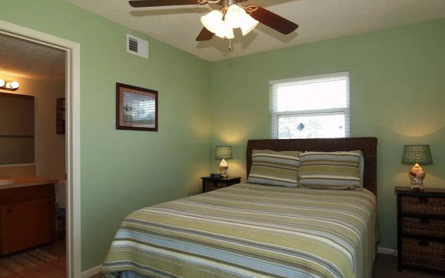 Pelican s Place LCV23