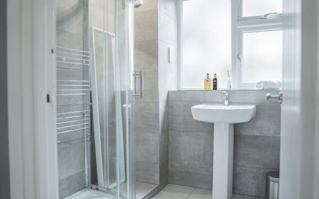 The Whetstone - Modern 2B Apartment in Edgbaston!