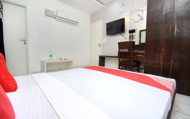 OYO 30999 Hotel Vaishno