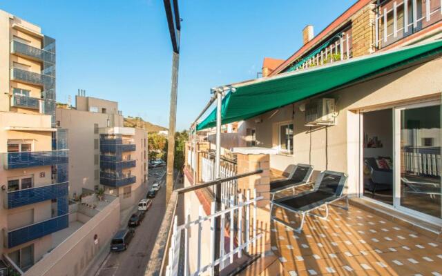 Big terrace and bright penthouse for 6 persons