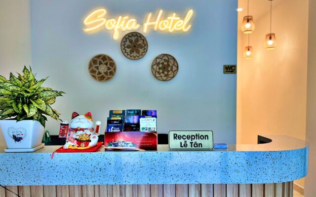 S79 Sofia Good and Good Grand World