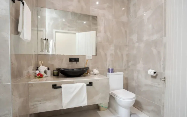 Mama Taras Luxury Villa