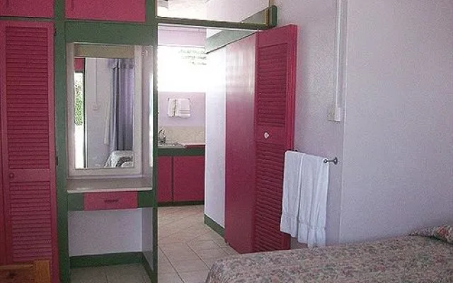 Nautilus Beach Apartments