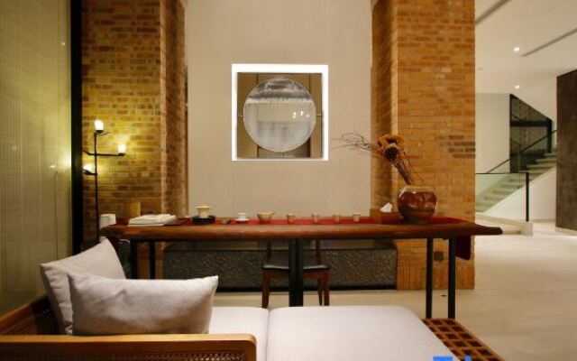 Yinju Jingde Art Hotel