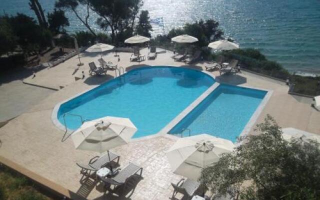 Kastro Beach Hotel