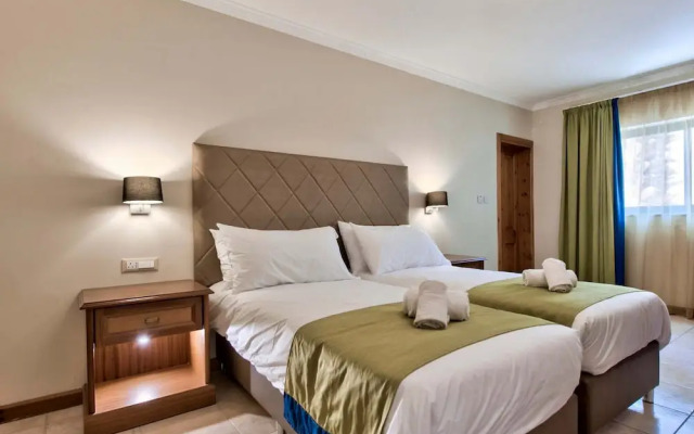 Villa Sardinella-5 Bedroom Villa With Private Pool