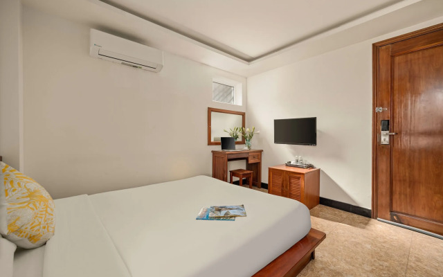 Titan Hotel
