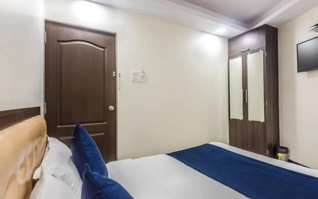 OYO 8298 Zee Residency