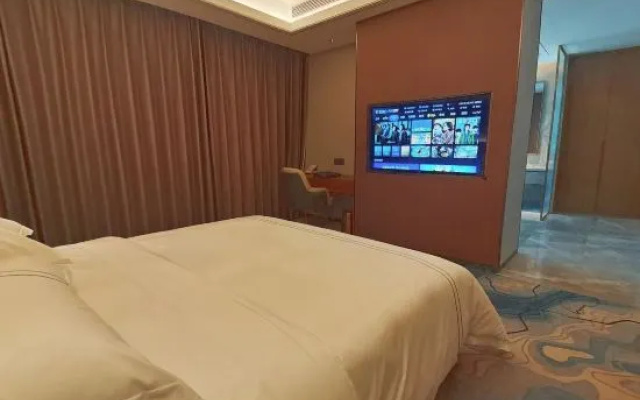 Urumqi Zhejiang North Hotel (Furunde Shopping Center Xinjiang Ancient Ecological Park Store)