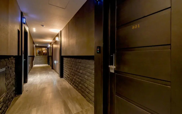 French Code Hotel