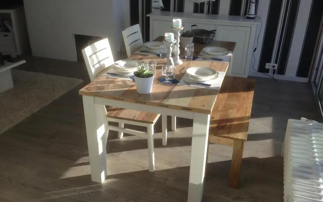 Apartment Raversijde with Seaview