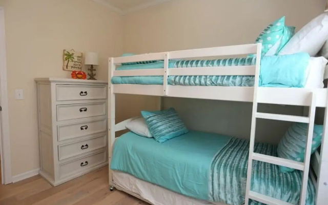 The Blue Pelican Apartment 3 Bedroom