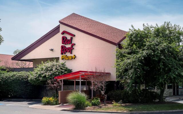 Red Roof Inn PLUS+ West Springfield