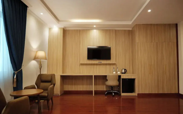 Crescent International Hotel