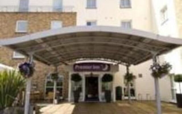 Premier Inn Bristol Cribbs Causeway - M5 J17