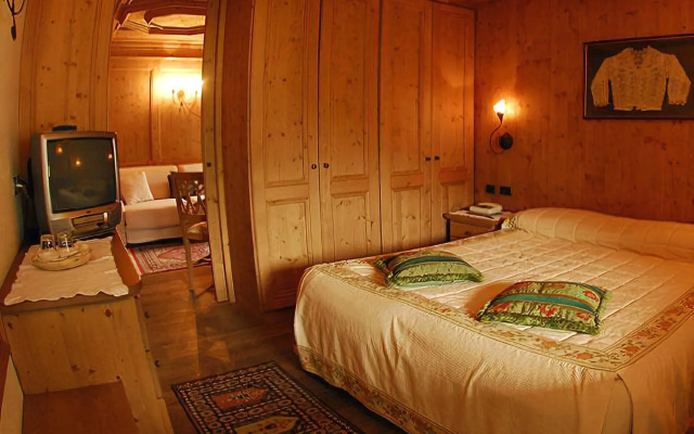 Hotel Baita Dei Pini