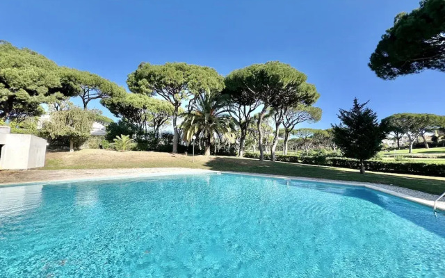 Vilamoura SUN Bright With Pool by Homing