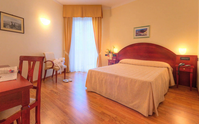 Recina Hotel
