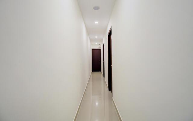 OYO 75776 Sri Sai Suites