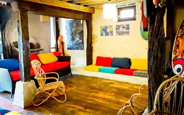 SURFtoLIVE House - Hostel