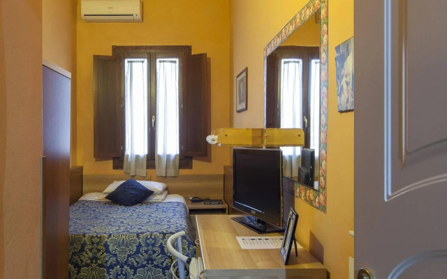 Hotel Camilla Guelfa