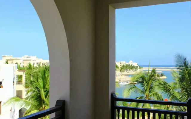 Marina View Luxury Retreat