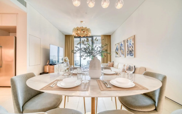 Serene Beachfront Ain Dubai View at Address JBR