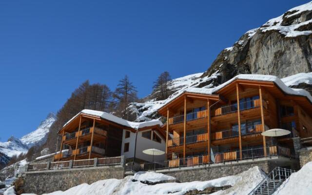 Mountain Exposure Luxury Chalets & Apartments