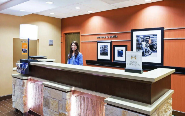 Hampton Inn Austin/Oak Hill