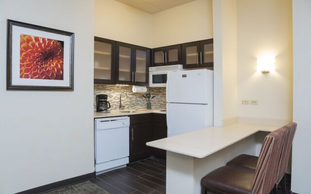 Staybridge Suites Chicago-Oakbrook Terrace, an IHG Hotel