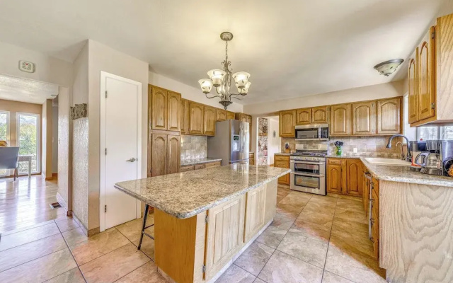 Spacious Ruidoso Home w/ Patio & Mountain Views!