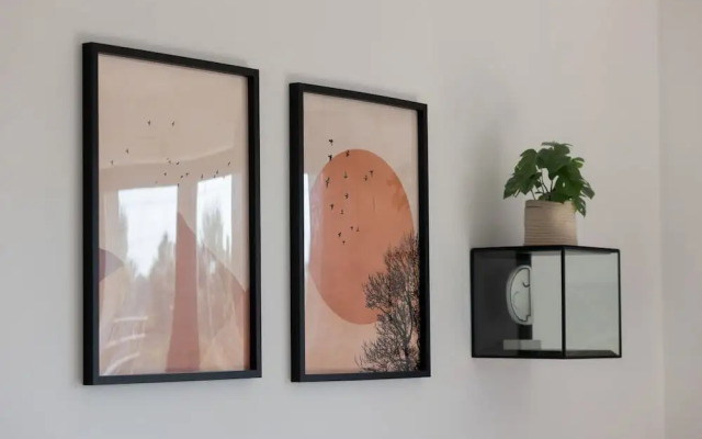 Symboliczna Apartment Warsaw by Renters