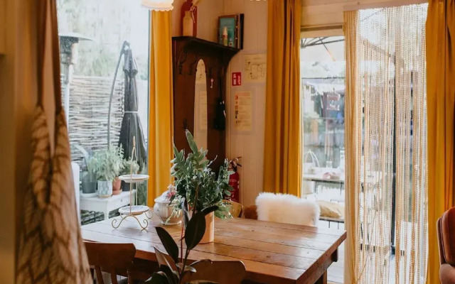 Chalet in Geel in Quiet Location by the Water