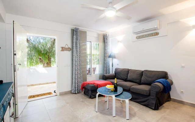 Perfectly located beachside apartment in Elviria Marbella