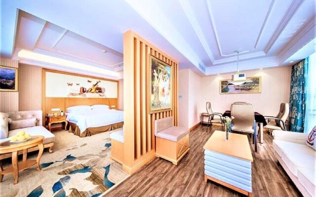 Vienna International Hotel (Wuhan East Railway Station Huanglongshan Metro Station)