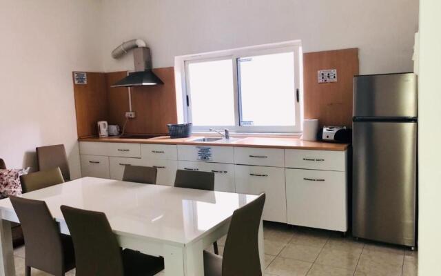 LET ME HOST Elyseum Apartament