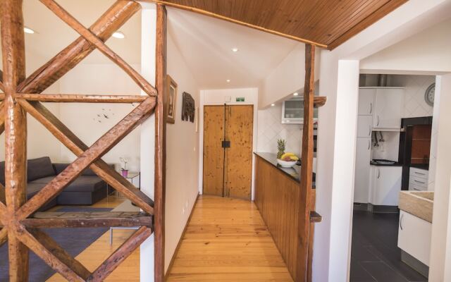 Santa Justa Elevator by Rentestate