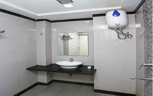 OYO 9050 Hotel Saya